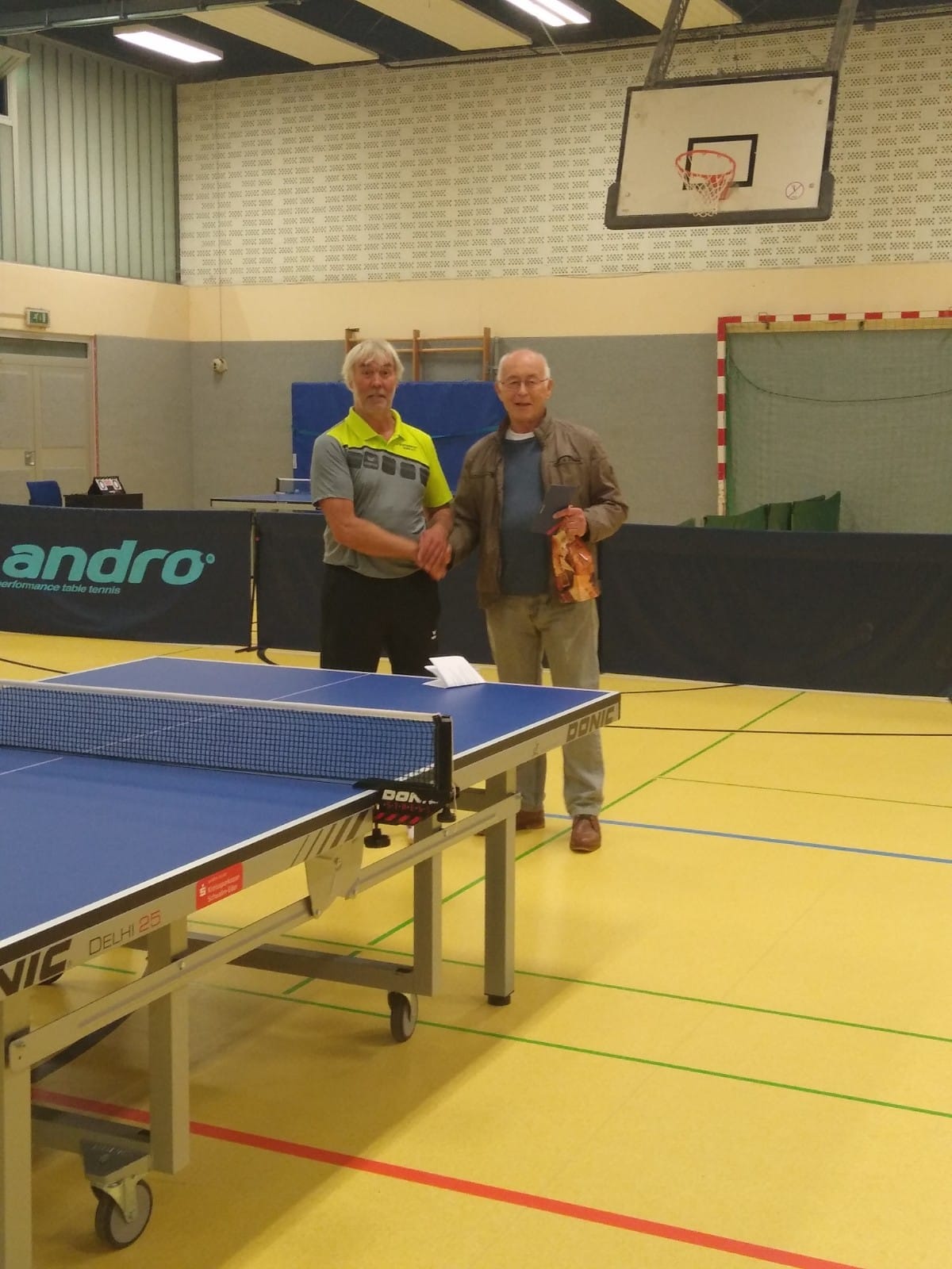 1.000 Spiele für den TTC v.l. Karl Bächt und unser 2. Vorsitzender Friedrich Haaß